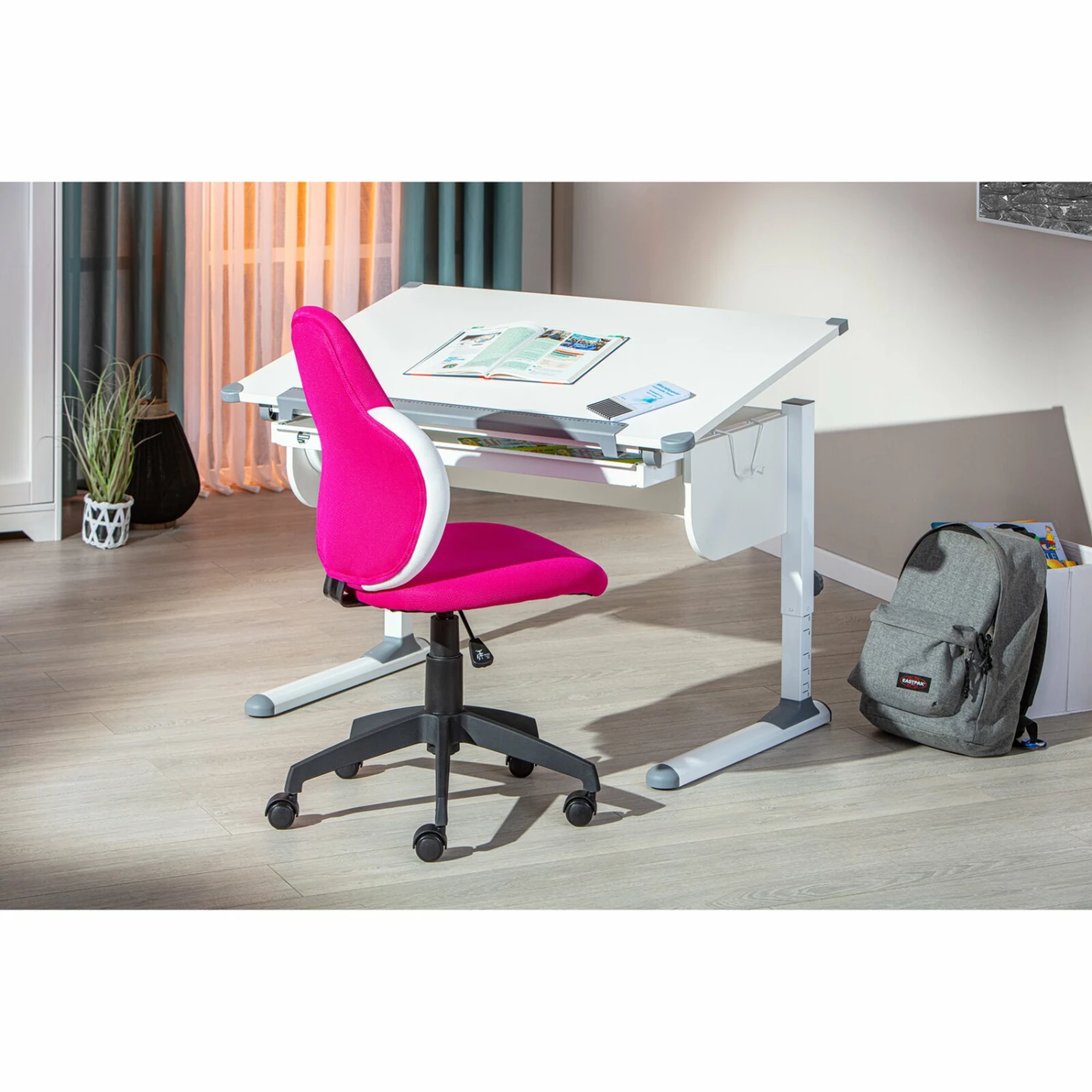 Kinderstuhl JESSI - himbeer-weiß - höhenverstellbar 7 Kinderstuhl JESSI - himbeer-weiß - höhenverstellbar – Bild 5